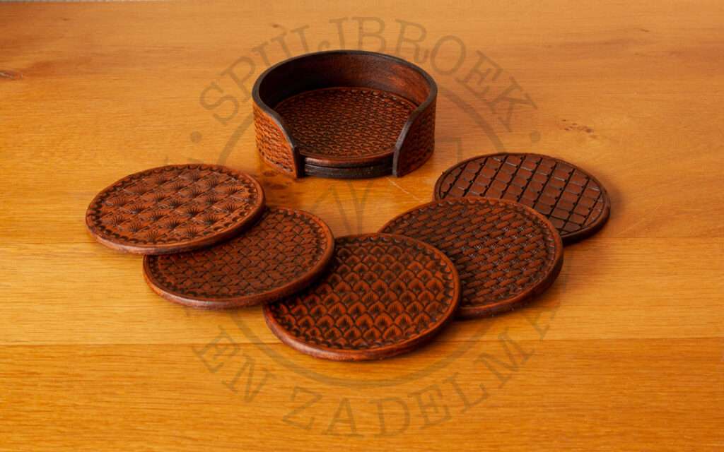 leren onderzetters met houder leather carved stamped coasters with holder antique stain medium braun