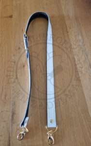 Draagriem vaatjesdrager schutterij wit splitleder chroom gelooid